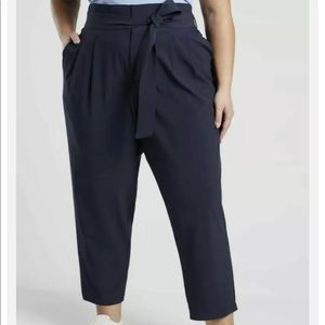 athleta navy blue skyline II ligthweigh pleated belted casual pants size 18
